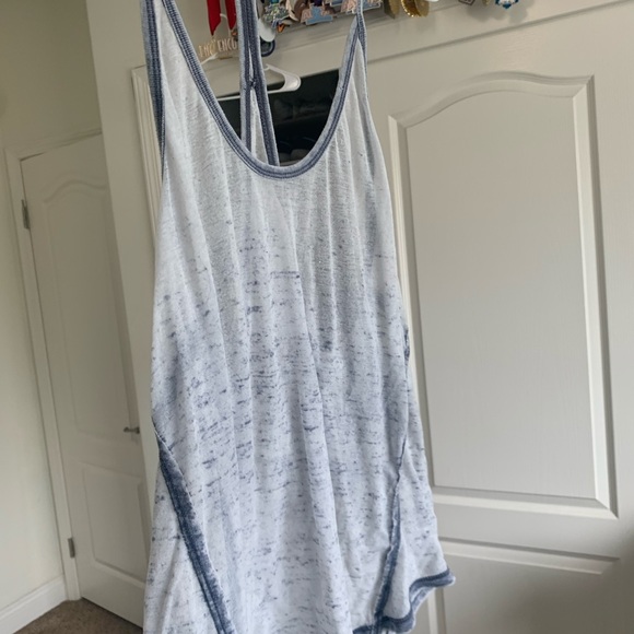 Tank top - Picture 2 of 4